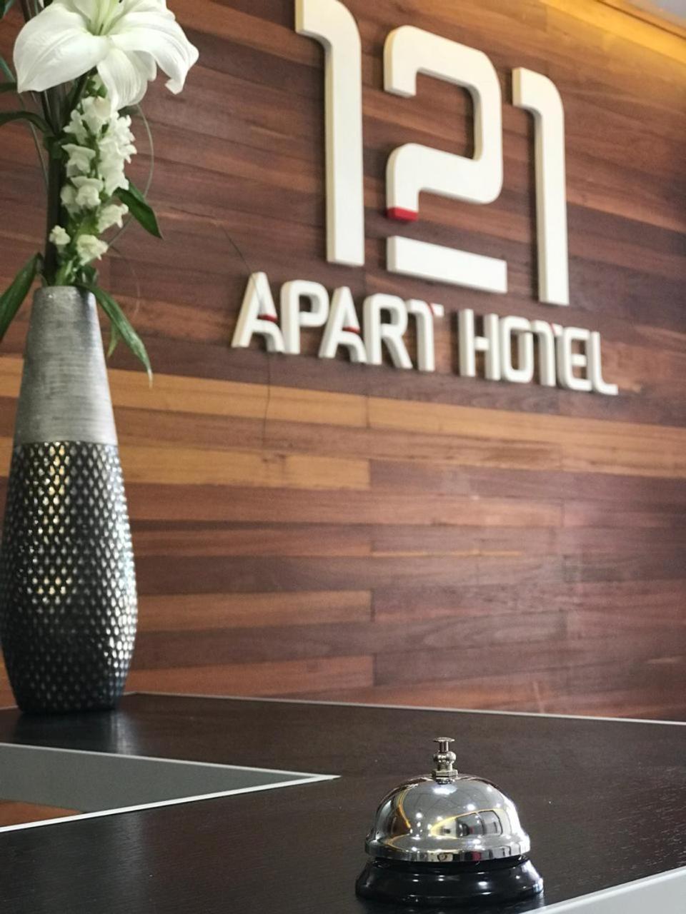 Illia 121 Apart Hotel Neuquén Eksteriør bilde